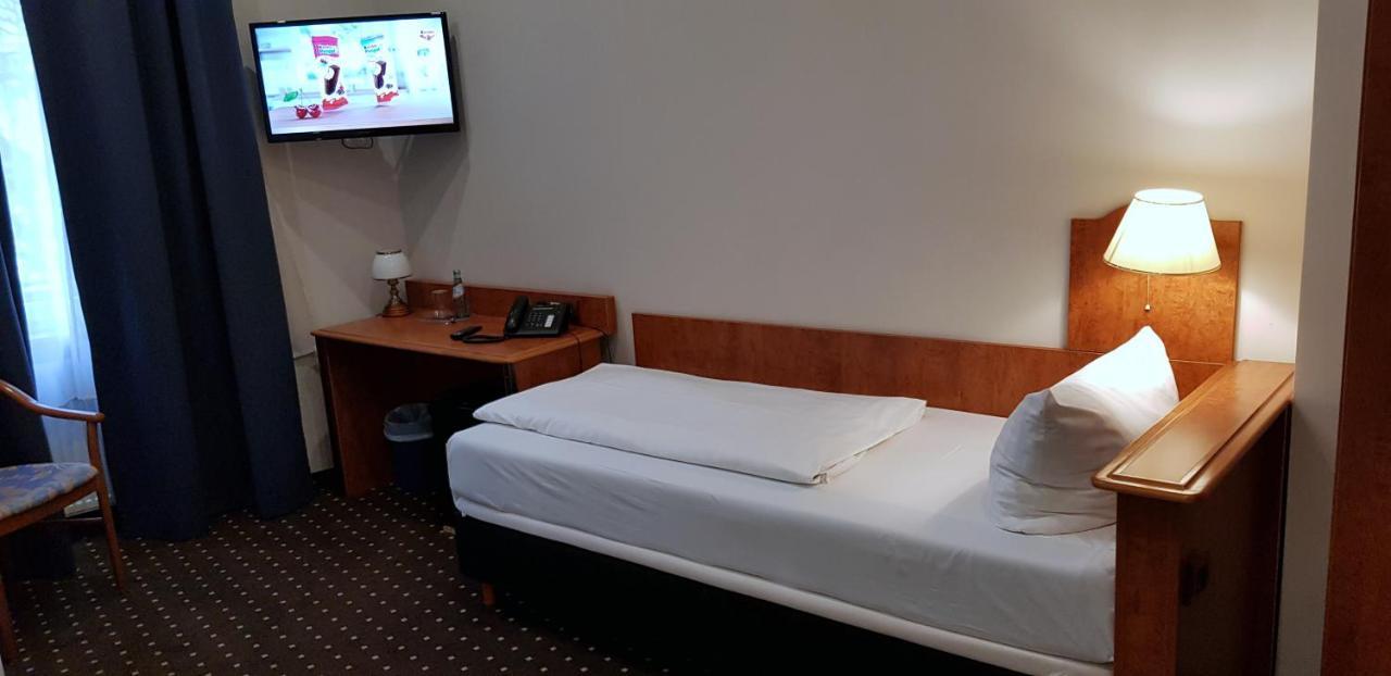 Hotel Zeil Francfort-sur-le-Main Extérieur photo