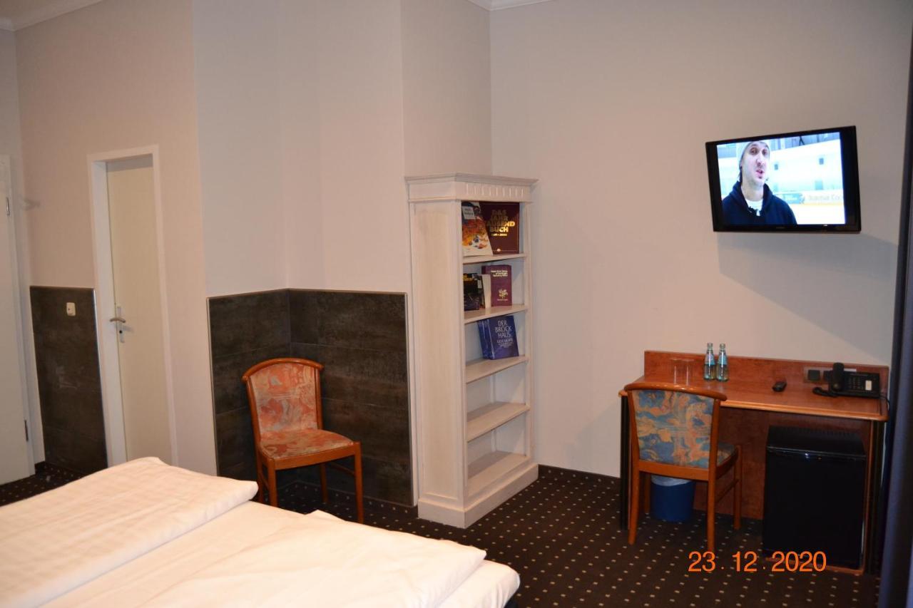 Hotel Zeil Francfort-sur-le-Main Extérieur photo