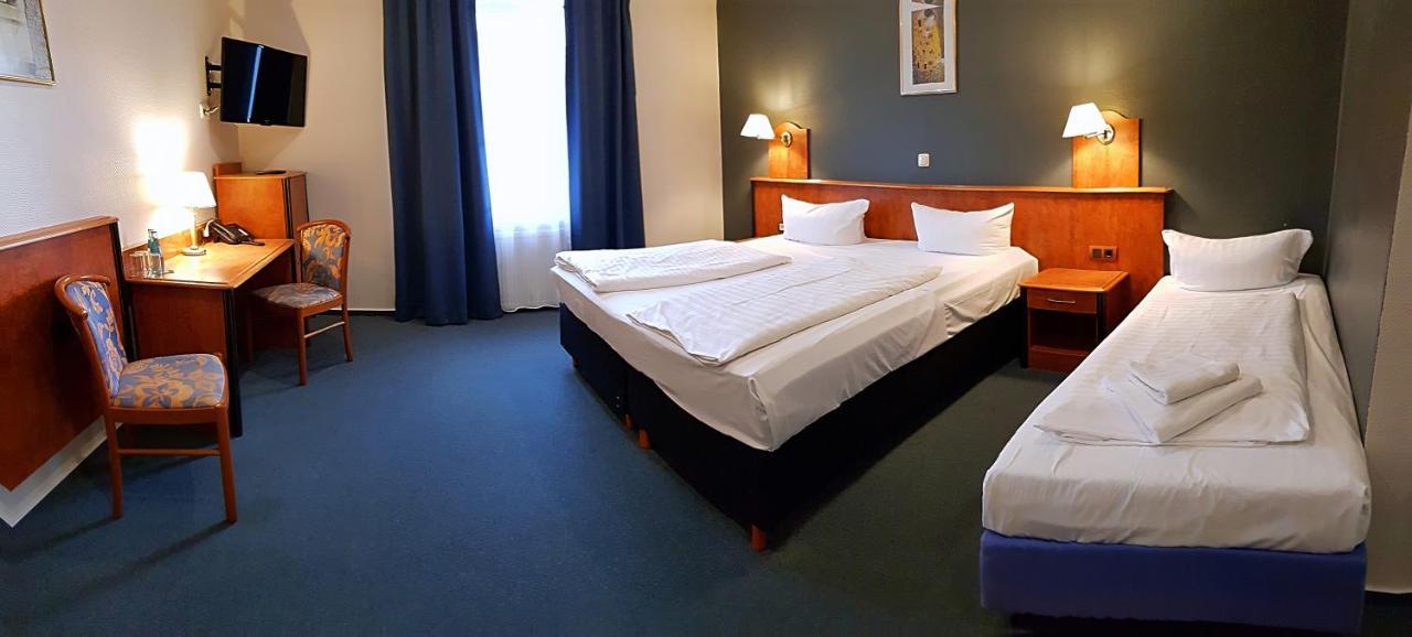 Hotel Zeil Francfort-sur-le-Main Extérieur photo