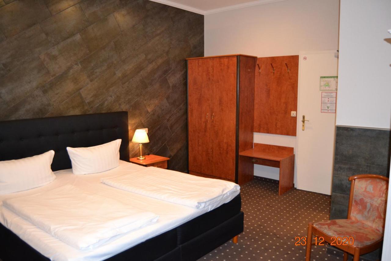 Hotel Zeil Francfort-sur-le-Main Extérieur photo