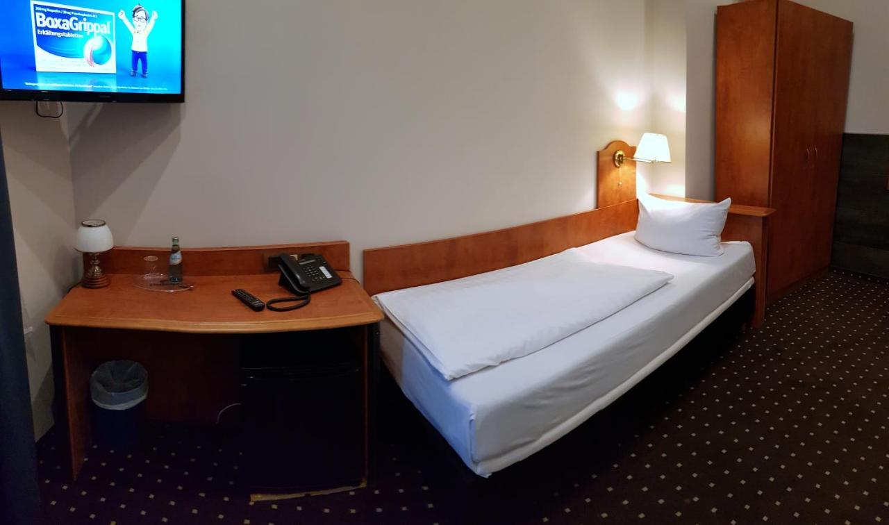 Hotel Zeil Francfort-sur-le-Main Extérieur photo