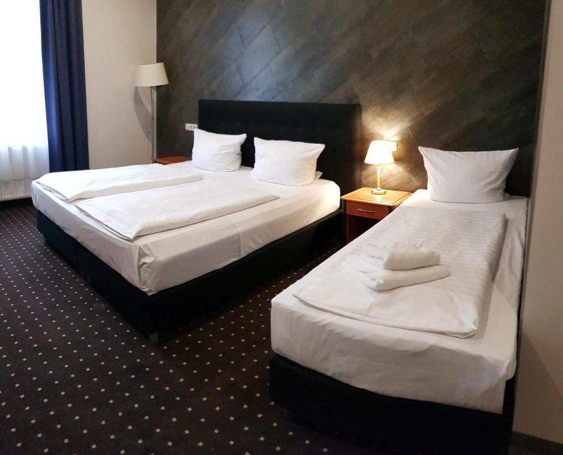 Hotel Zeil Francfort-sur-le-Main Extérieur photo