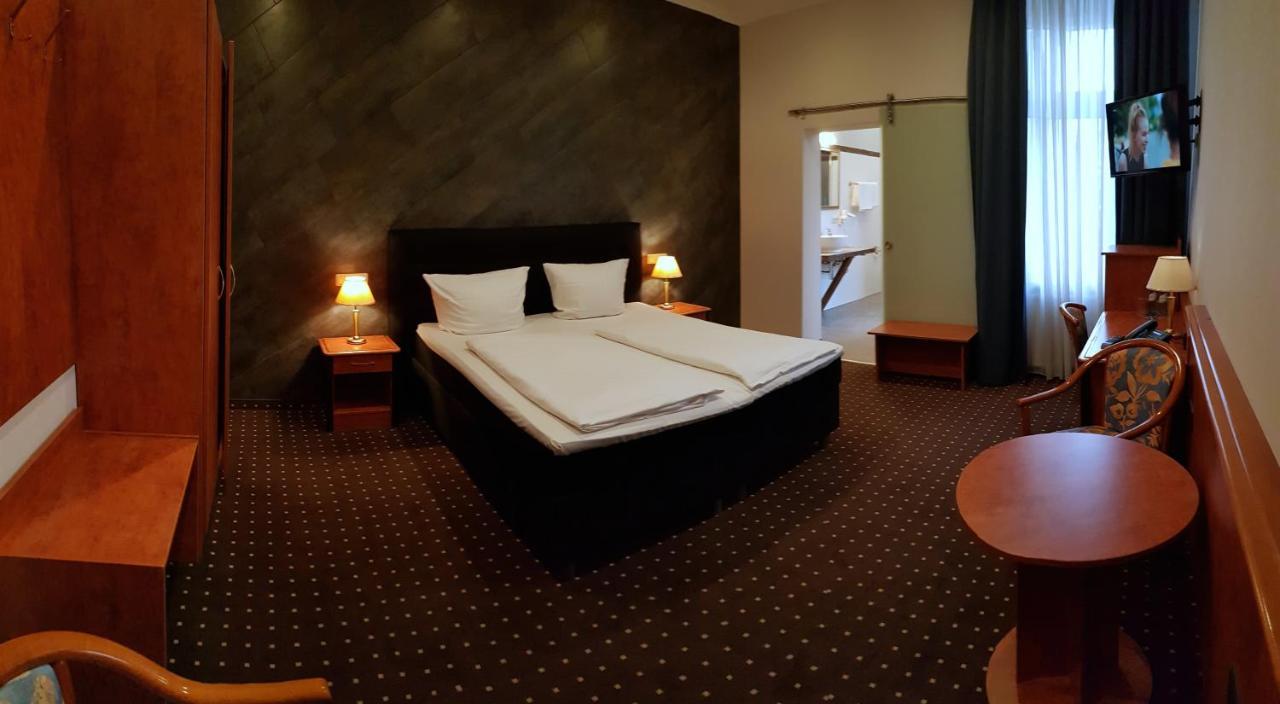 Hotel Zeil Francfort-sur-le-Main Extérieur photo