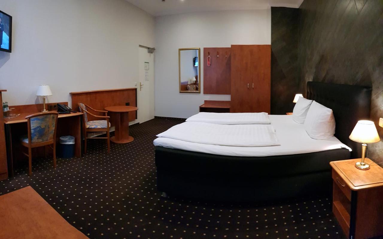 Hotel Zeil Francfort-sur-le-Main Extérieur photo