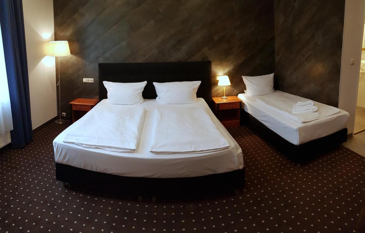 Hotel Zeil Francfort-sur-le-Main Extérieur photo