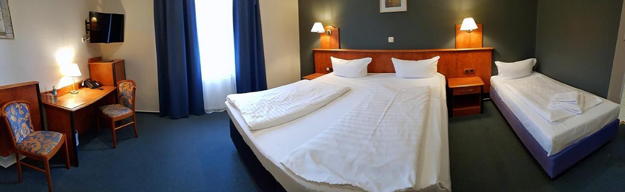 Hotel Zeil Francfort-sur-le-Main Extérieur photo