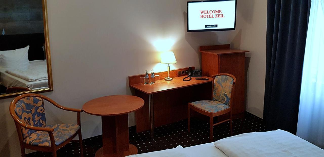 Hotel Zeil Francfort-sur-le-Main Extérieur photo