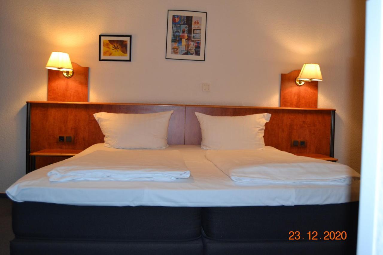 Hotel Zeil Francfort-sur-le-Main Extérieur photo