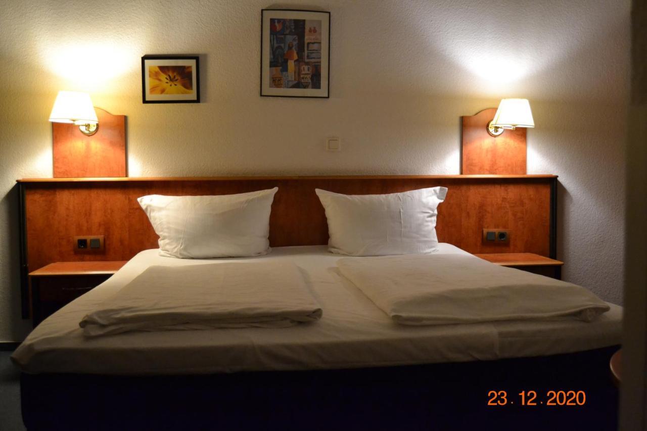 Hotel Zeil Francfort-sur-le-Main Extérieur photo