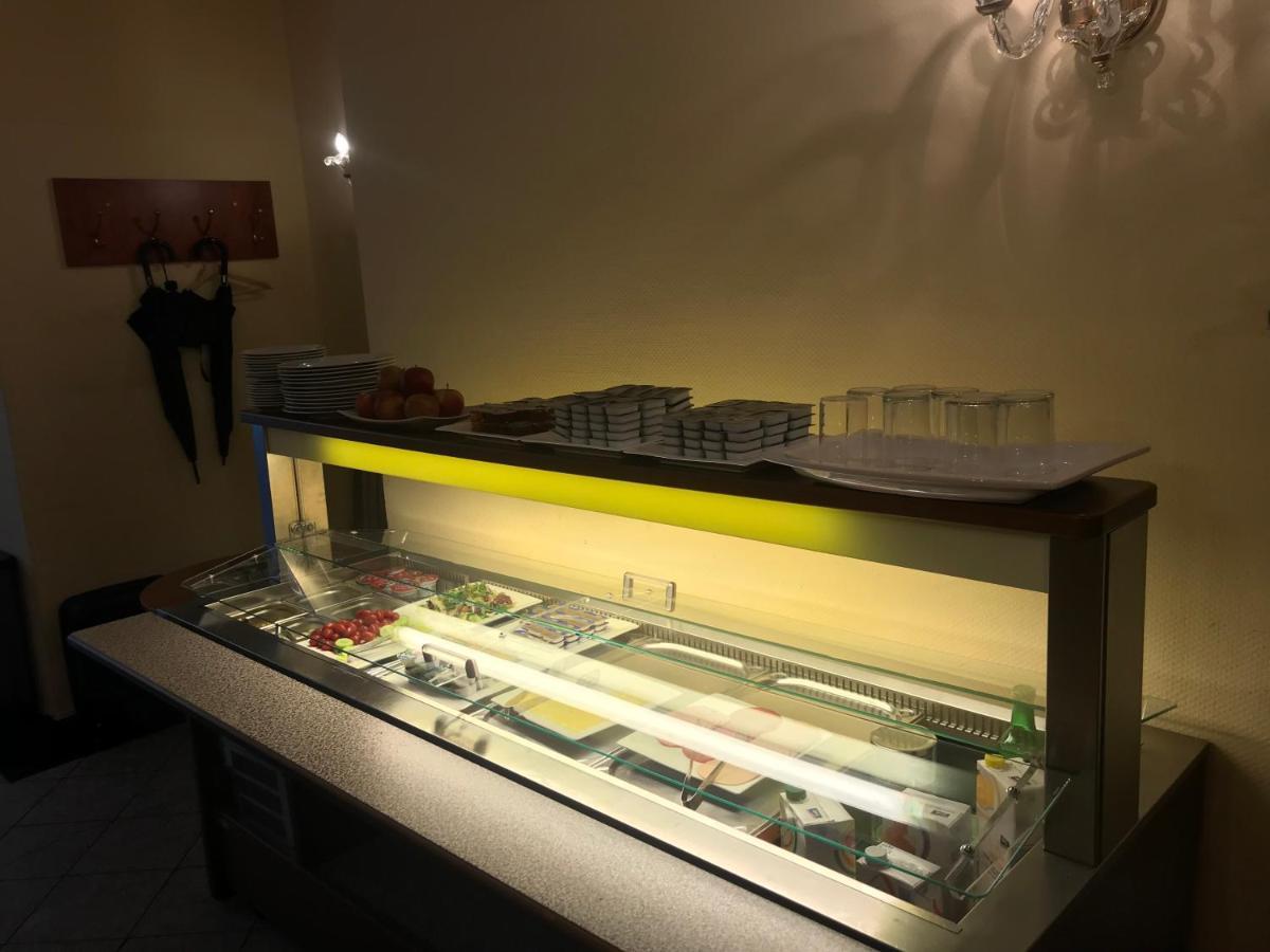 Hotel Zeil Francfort-sur-le-Main Extérieur photo