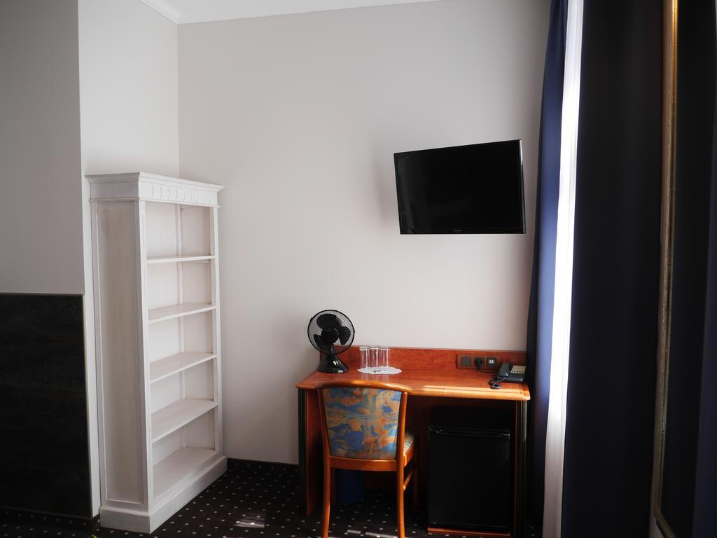 Hotel Zeil Francfort-sur-le-Main Extérieur photo